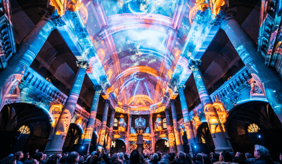 Genesis : un spectacle lumineux et immersif irradiera bientôt le Palais de la Bourse de Marseille !